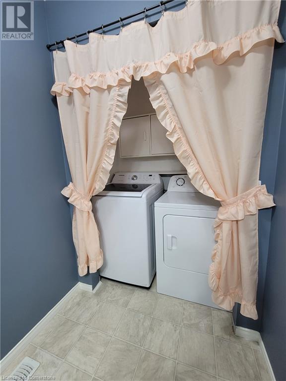 9 Glen Goebel Court, New Hamburg, Ontario N3A 2H2 - Photo 4 - 40679583