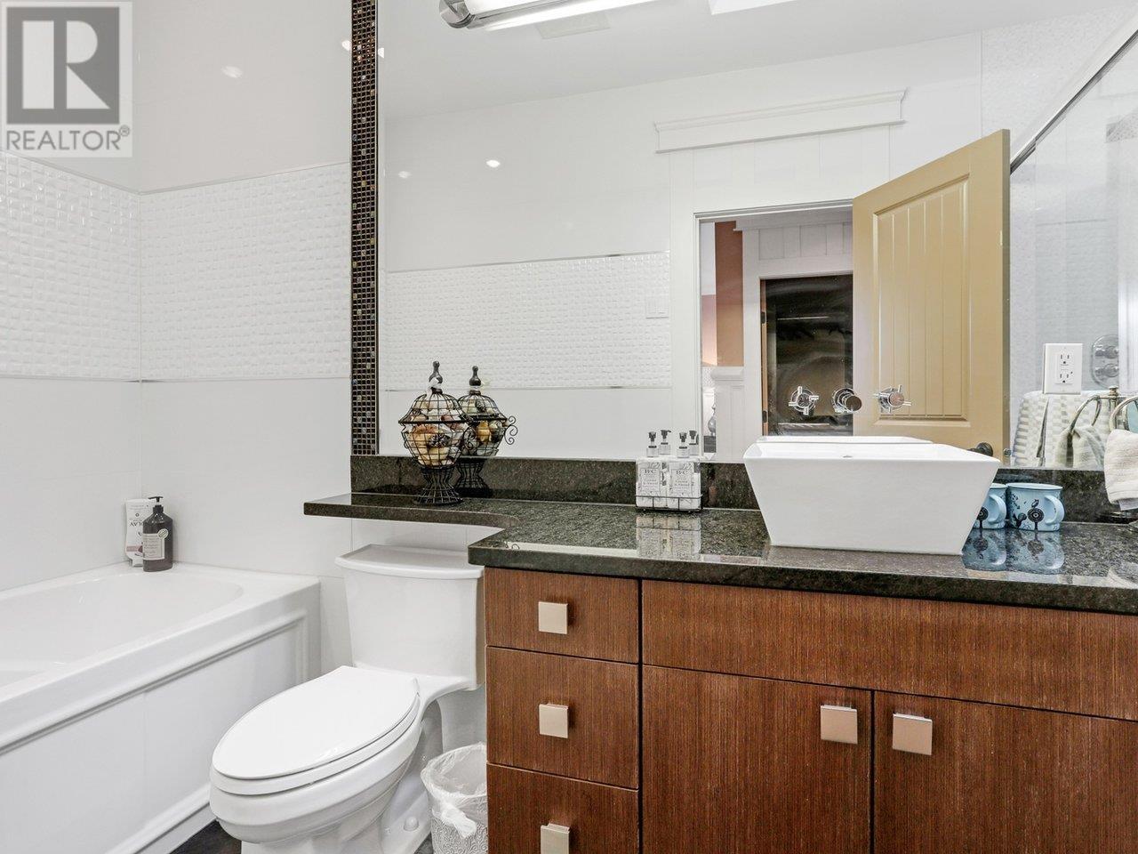 8260 Gilbert Road, Richmond, British Columbia  V7C 3W7 - Photo 30 - R2945841