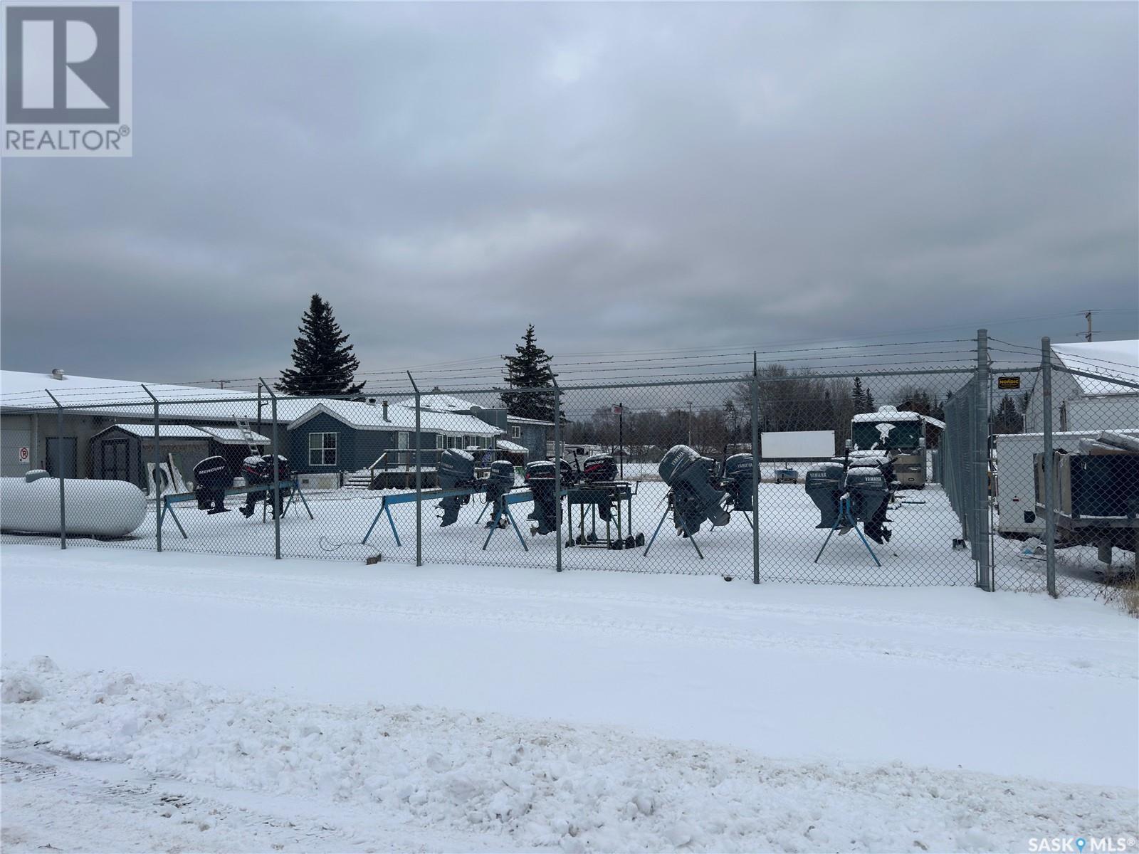 308 & 310 Husky Avenue, Air Ronge, Saskatchewan  S0J 3G0 - Photo 13 - SK988553