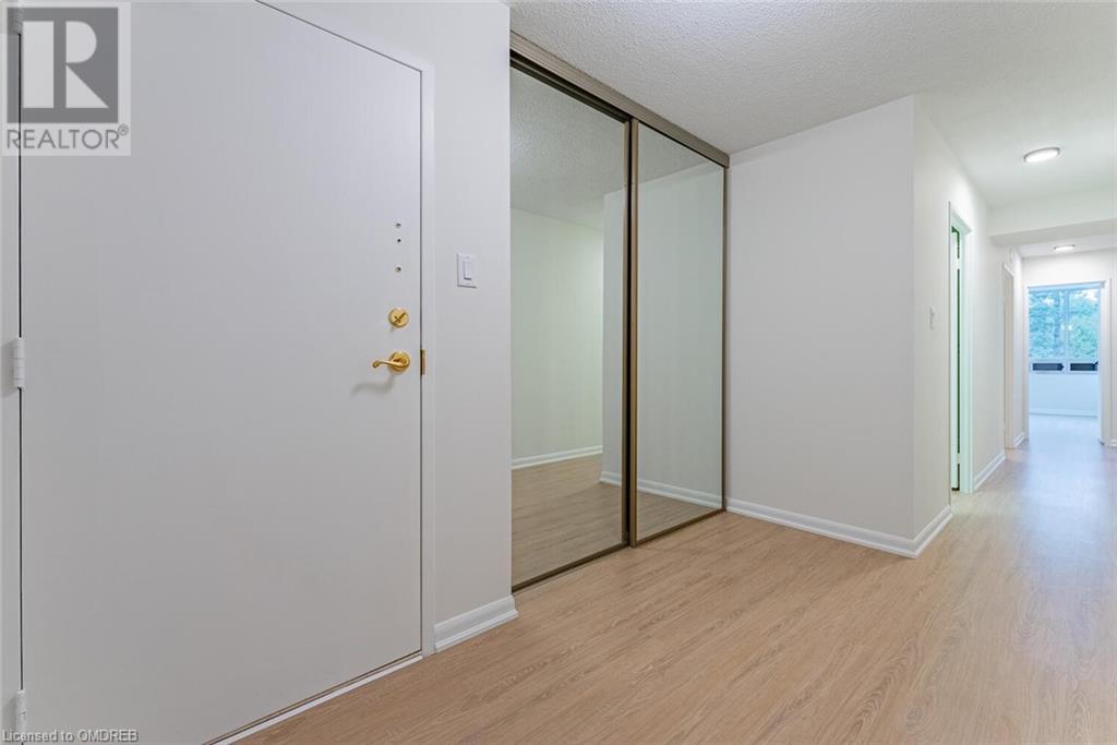 2175 Marine Drive Unit# 202, Oakville, Ontario  L6L 5L5 - Photo 12 - 40678928