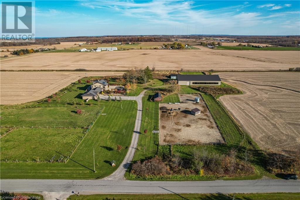 331 Russ Road, Grimsby, Ontario  L3M 4E7 - Photo 2 - 40678088