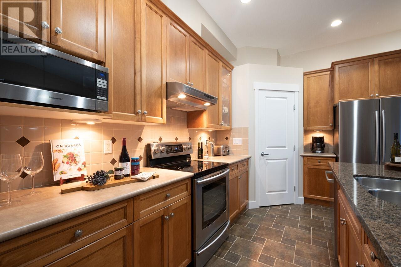 64 Maple Drive, Port Moody, British Columbia  V3H 0A7 - Photo 10 - R2945913