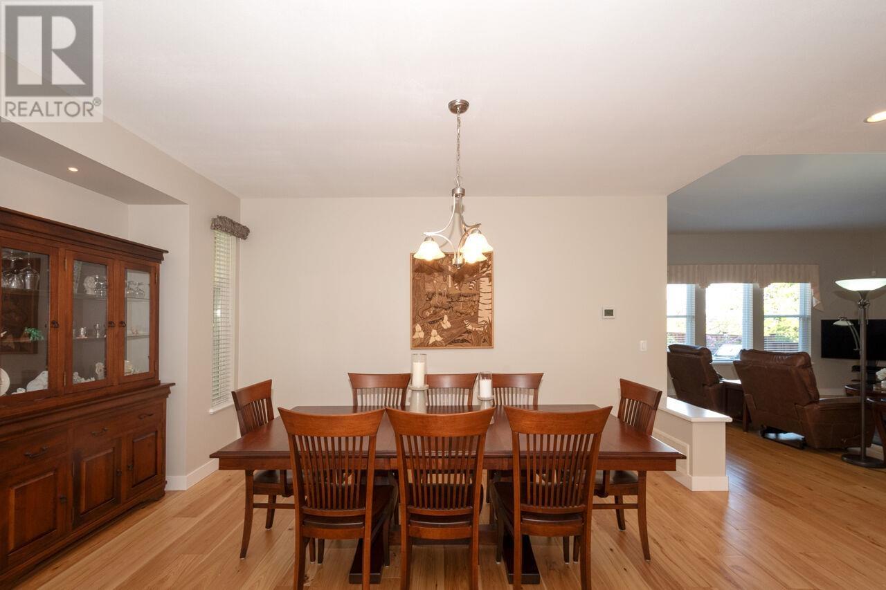 64 Maple Drive, Port Moody, British Columbia  V3H 0A7 - Photo 5 - R2945913