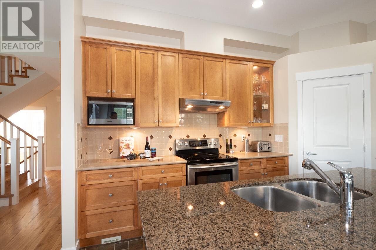 64 Maple Drive, Port Moody, British Columbia  V3H 0A7 - Photo 9 - R2945913