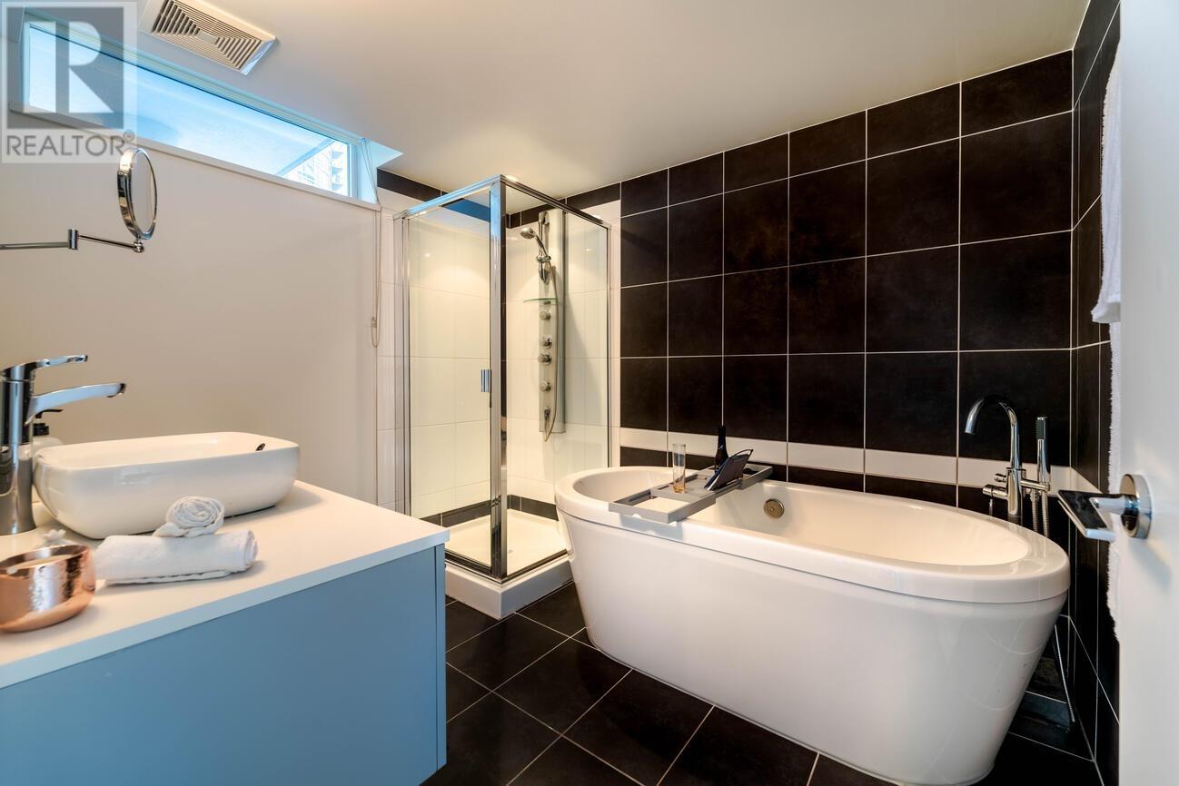 Listing Picture 20 of 30 : 807 633 ABBOTT STREET, Vancouver / 溫哥華 - 魯藝地產 Yvonne Lu Group - MLS Medallion Club Member