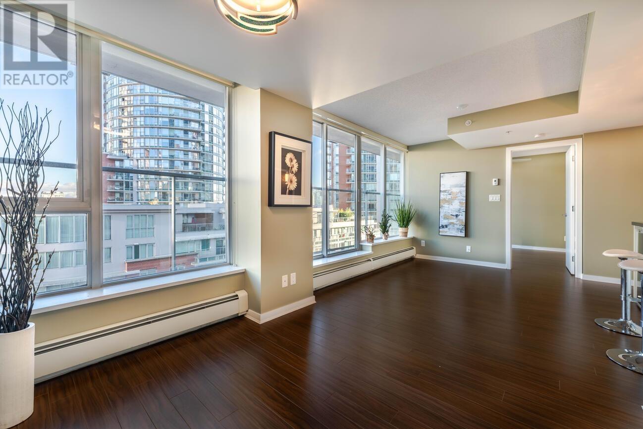 Listing Picture 8 of 30 : 807 633 ABBOTT STREET, Vancouver / 溫哥華 - 魯藝地產 Yvonne Lu Group - MLS Medallion Club Member