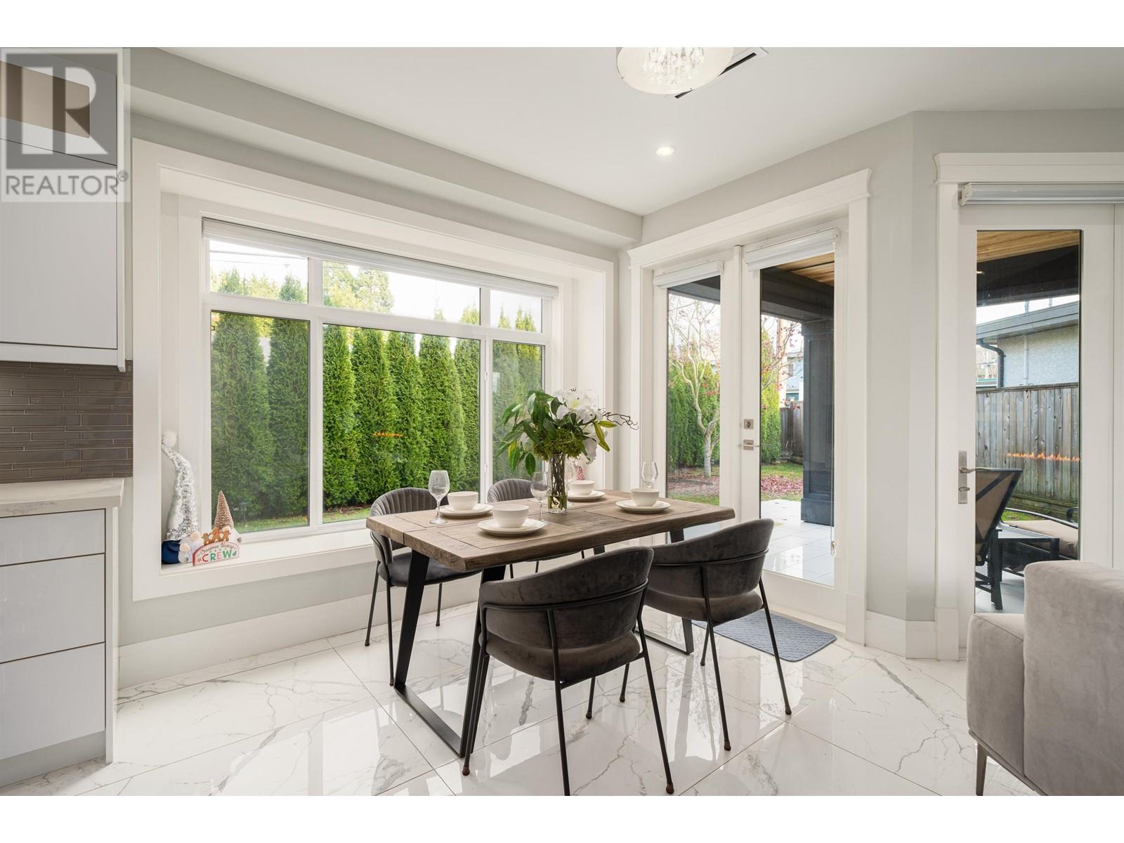 Listing Picture 15 of 36 : 8020 ALANMORE PLACE, Richmond / 烈治文 - 魯藝地產 Yvonne Lu Group - MLS Medallion Club Member
