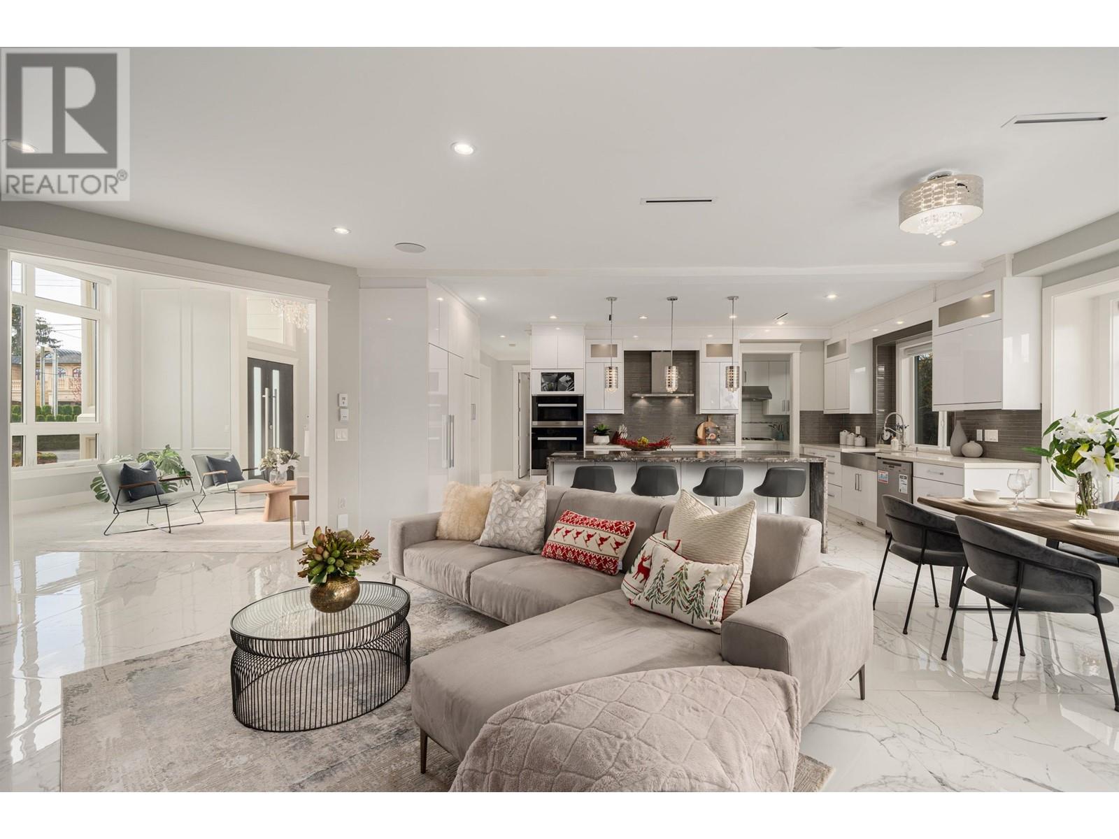 Listing Picture 10 of 36 : 8020 ALANMORE PLACE, Richmond / 烈治文 - 魯藝地產 Yvonne Lu Group - MLS Medallion Club Member