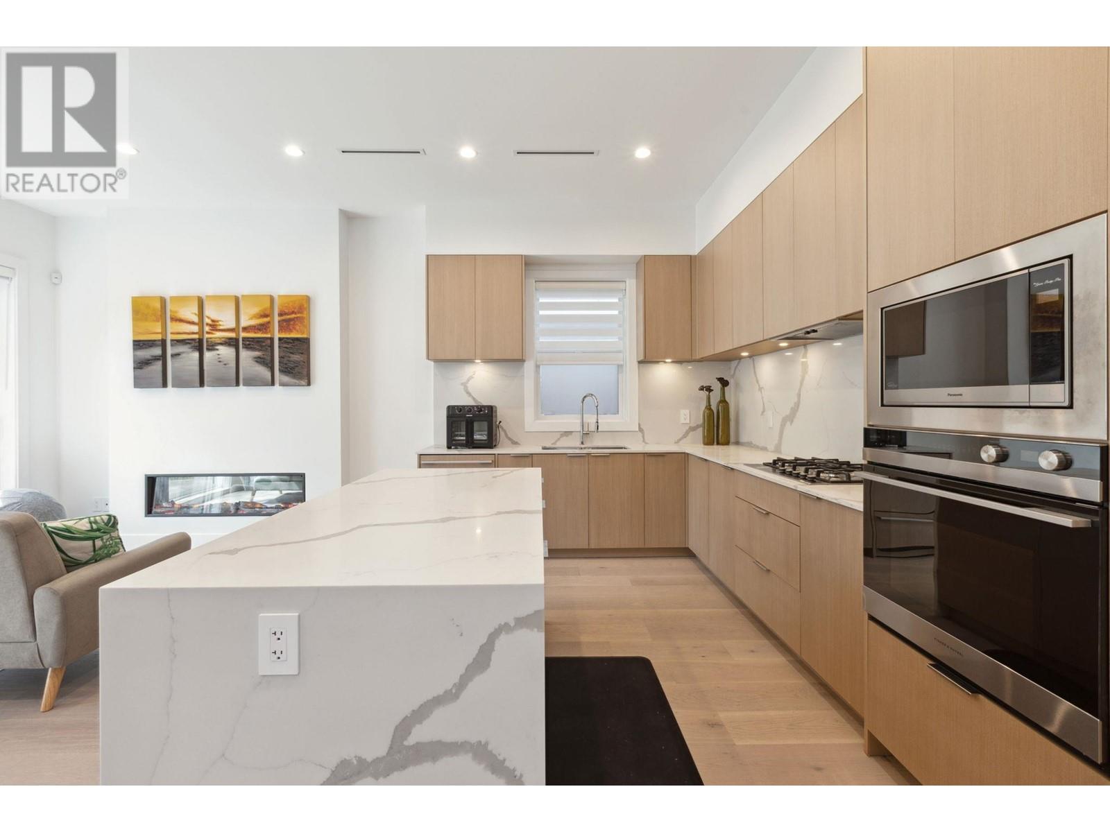 Listing Picture 4 of 19 : 7855 ONTARIO STREET, Vancouver / 溫哥華 - 魯藝地產 Yvonne Lu Group - MLS Medallion Club Member