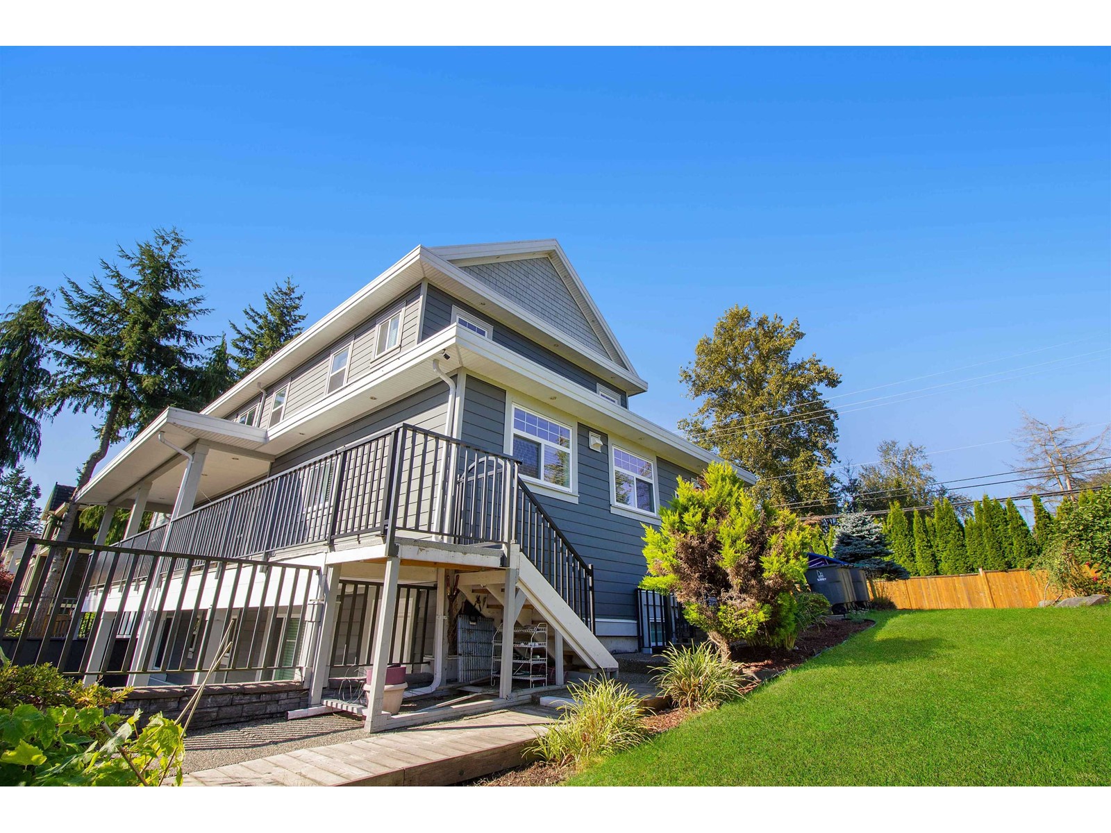 Property at 3150 140 STREET image 4