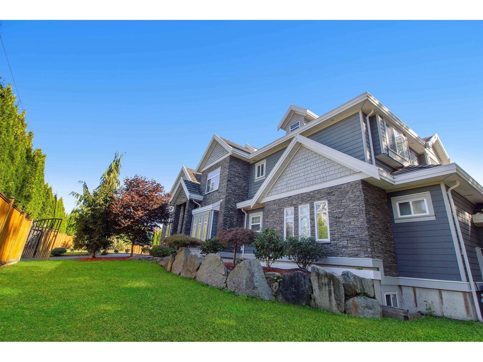 Property at 3150 140 STREET image 2