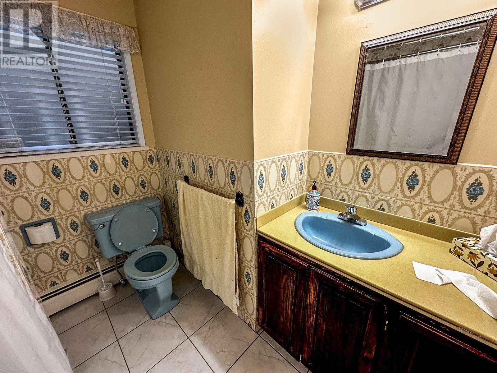 Listing Picture 11 of 21 : 2944 E 4TH AVENUE, Vancouver / 溫哥華 - 魯藝地產 Yvonne Lu Group - MLS Medallion Club Member