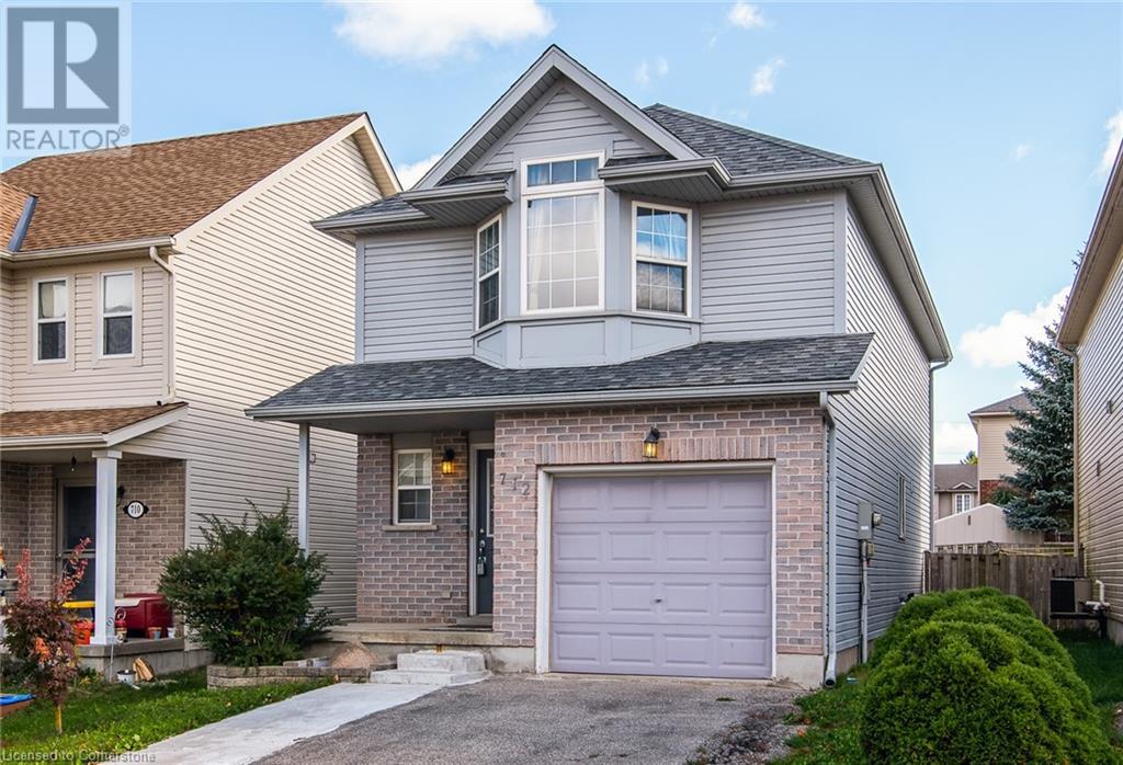 712 Paris Boulevard, Waterloo, Ontario  N2T 2X9 - Photo 2 - 40651292