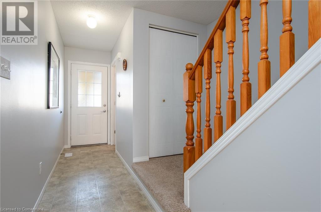 712 Paris Boulevard, Waterloo, Ontario  N2T 2X9 - Photo 3 - 40651292