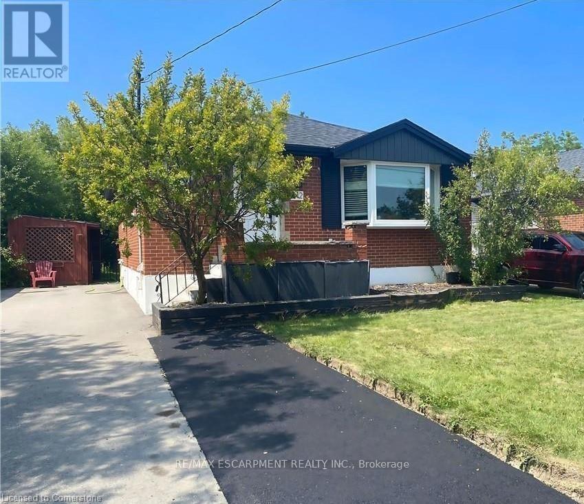 312 East 45th Street, Hamilton, Ontario  L8T 3K8 - Photo 1 - X10433302