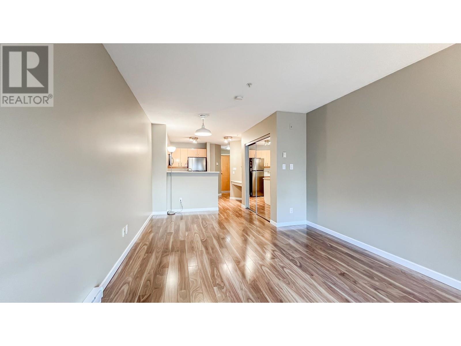 Listing Picture 14 of 24 : 221 2680 W 4TH AVENUE, Vancouver / 溫哥華 - 魯藝地產 Yvonne Lu Group - MLS Medallion Club Member