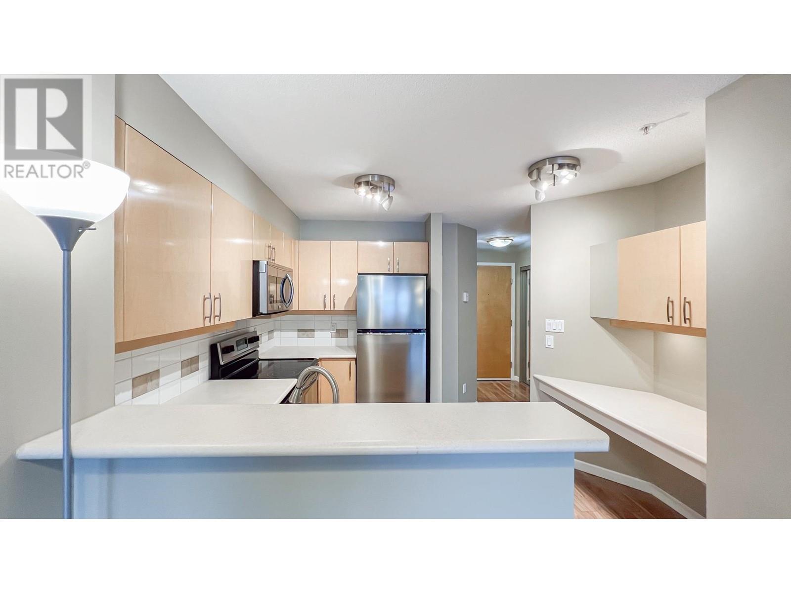 Listing Picture 9 of 24 : 221 2680 W 4TH AVENUE, Vancouver / 溫哥華 - 魯藝地產 Yvonne Lu Group - MLS Medallion Club Member