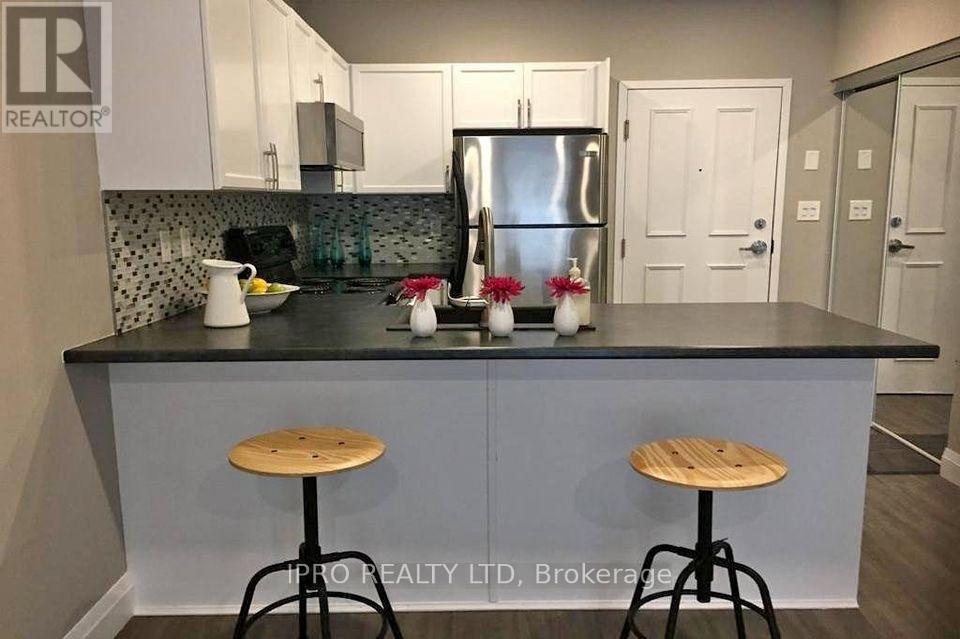 Property at 112 - 8 HARRIS STREET image 5