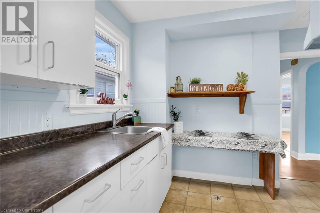 15 Verdun Avenue, St. Catharines, Ontario  L2N 5L8 - Photo 6 - 40665840