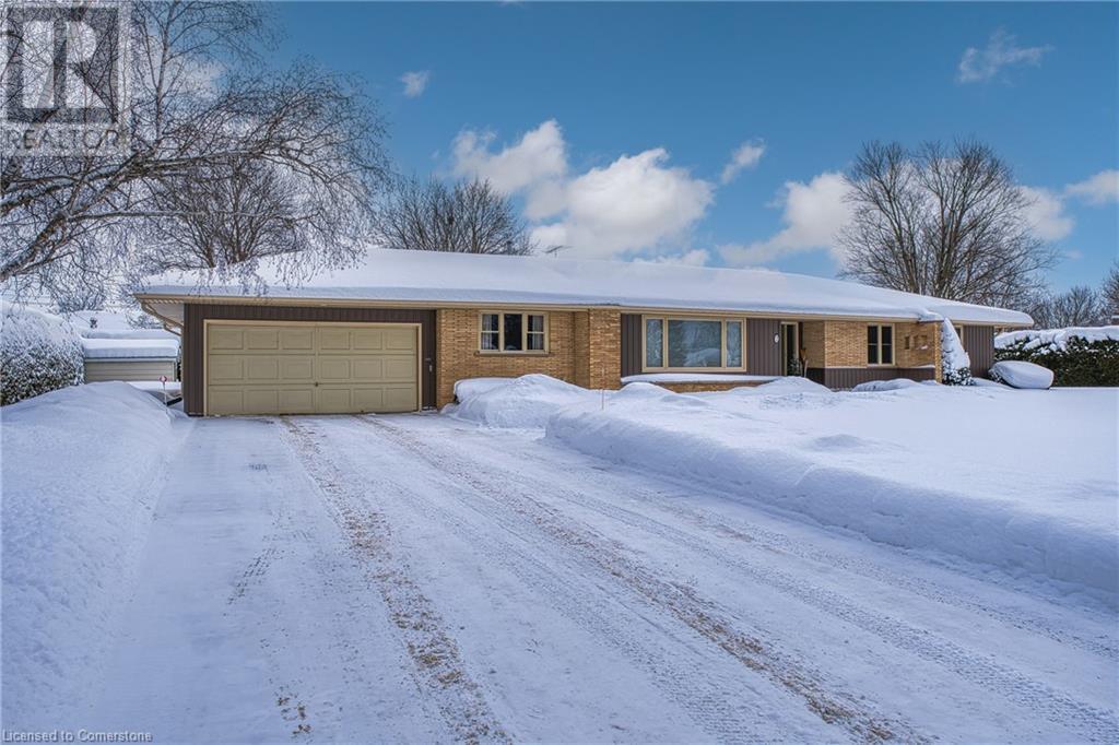 2 JACKSON Crescent, listowel, Ontario