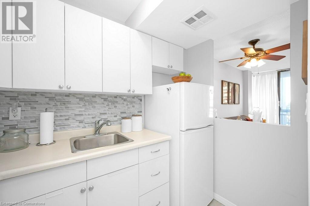 150 Charlton Avenue E Unit# 303, Hamilton, Ontario  L8N 3X3 - Photo 6 - 40679700