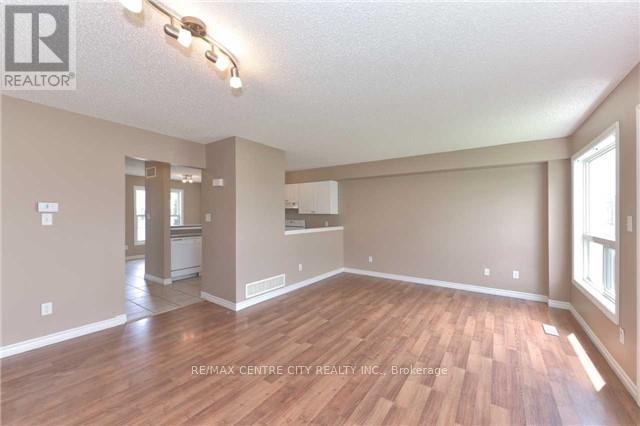 Property at 31 - 600 SARNIA ROAD image 4
