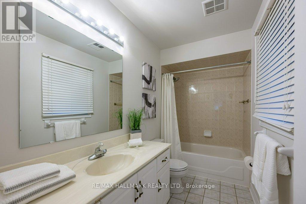 9 Blackcomb Gate, Markham, Ontario  L3R 4S9 - Photo 22 - N10433774