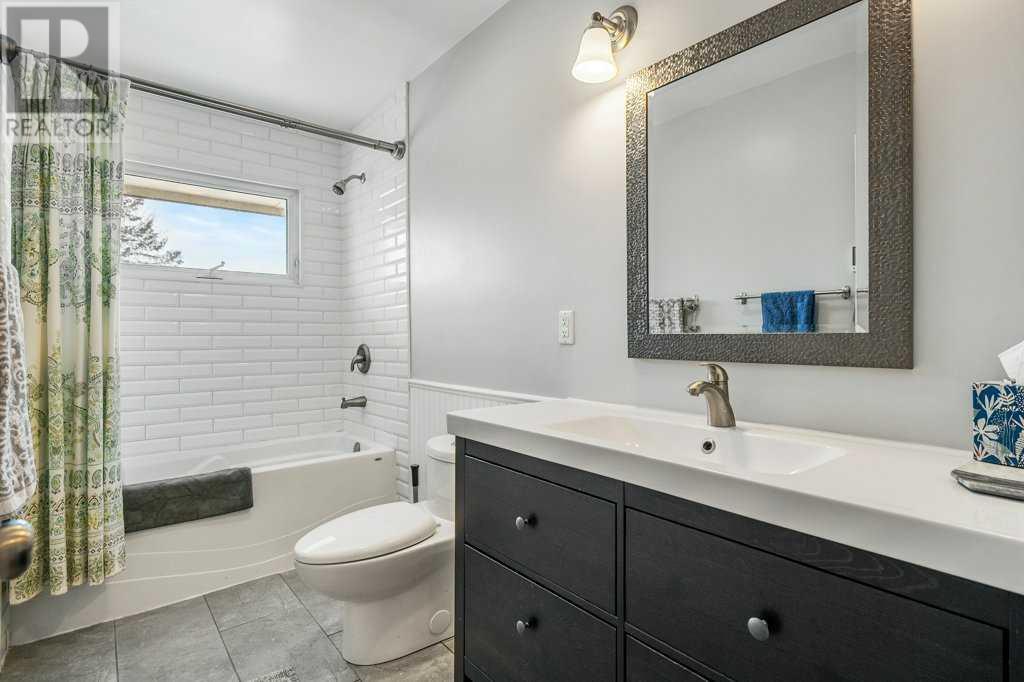 4028 Chatham Place Nw, Calgary, Alberta  T2L 0Z6 - Photo 35 - A2180202