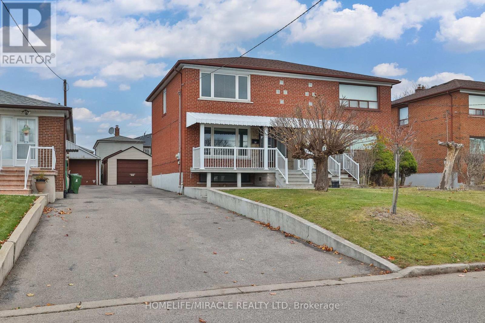 14 Dombey Road, Toronto (Glenfield-Jane Heights), Ontario  M3L 1N9 - Photo 2 - W10434008