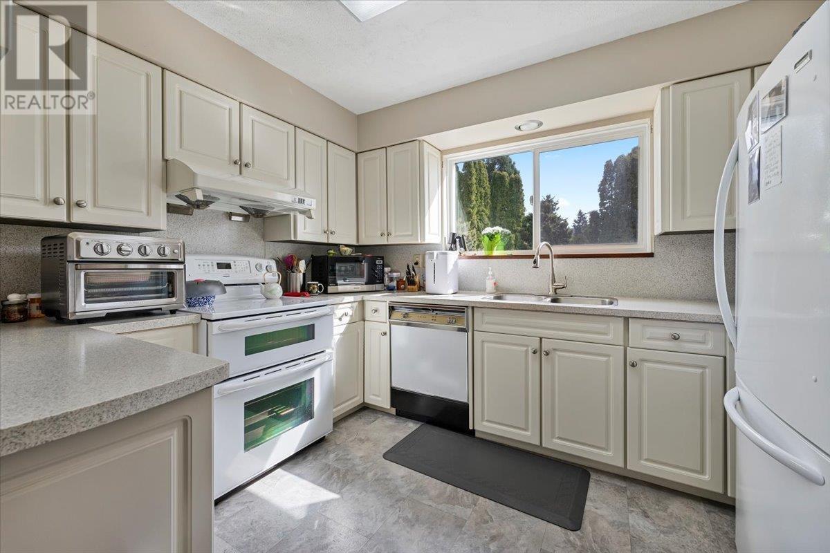 3150 Chrisdale Avenue, Burnaby, British Columbia  V5A 3T3 - Photo 17 - R2946082