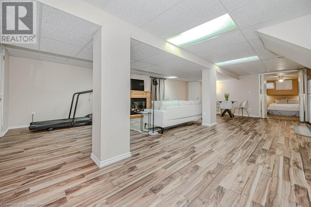 957 Sanford Drive, Burlington, Ontario  L7T 3G7 - Photo 27 - 40679864