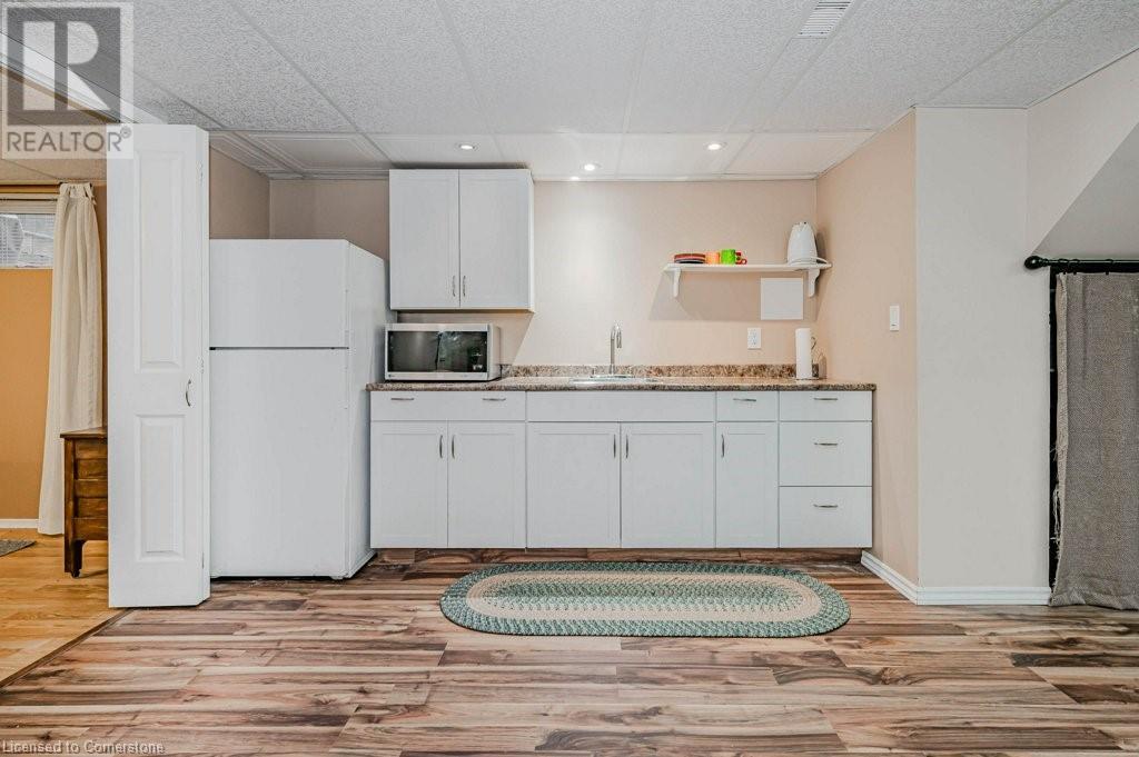 957 Sanford Drive, Burlington, Ontario  L7T 3G7 - Photo 32 - 40679864