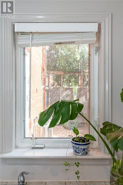 270 Queen Street S Unit# 1, Hamilton, Ontario  L8P 3T3 - Photo 15 - 40679837