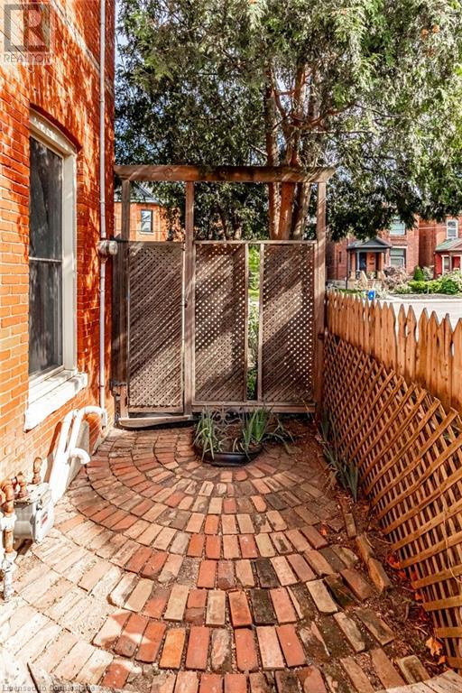 270 Queen Street S Unit# 1, Hamilton, Ontario  L8P 3T3 - Photo 21 - 40679837