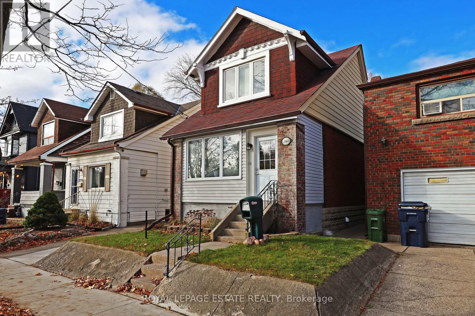 340 Mortimer Avenue, Toronto, Ontario  M4J 2E1 - Photo 3 - E10423622