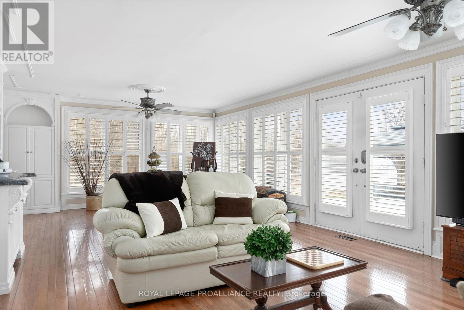 25 Prinyers Cove Crescent, Prince Edward County (North Marysburg Ward), Ontario  K0K 2T0 - Photo 19 - X10440537