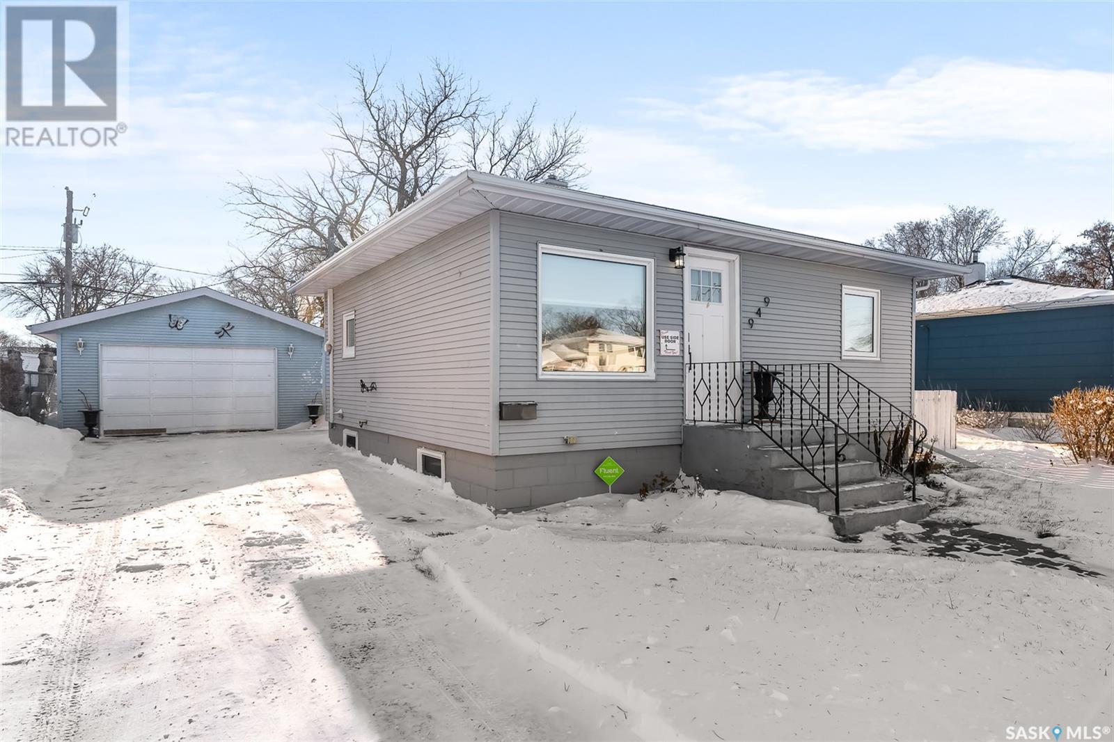 949 Vaughan Street W, Moose Jaw, Saskatchewan  S6H 5N9 - Photo 1 - SK988583