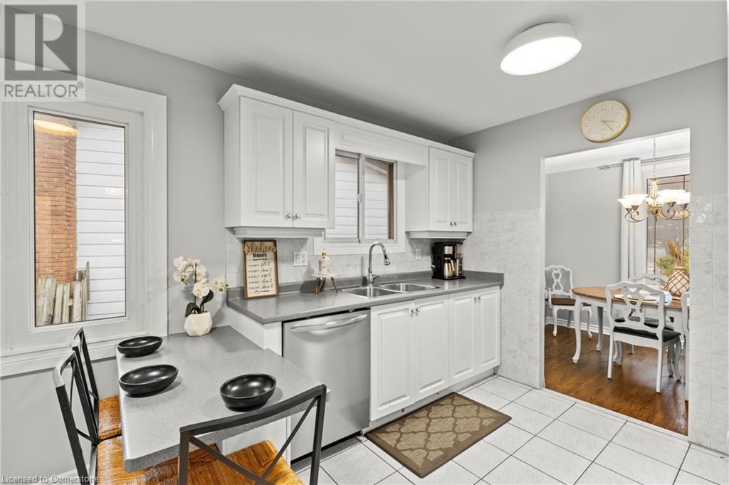 38 Brett Court, Hamilton, Ontario  L8T 4R8 - Photo 10 - 40676251