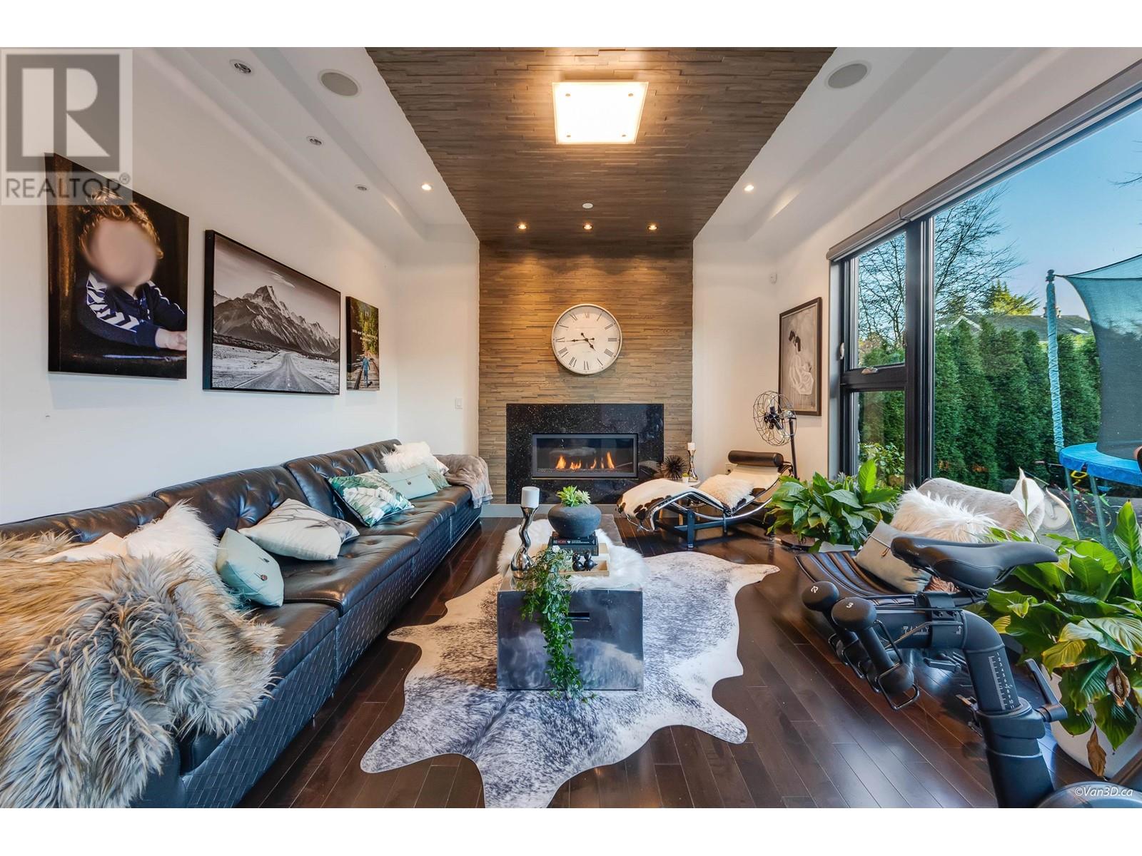Property at 4473 W 5TH AVENUE image 3