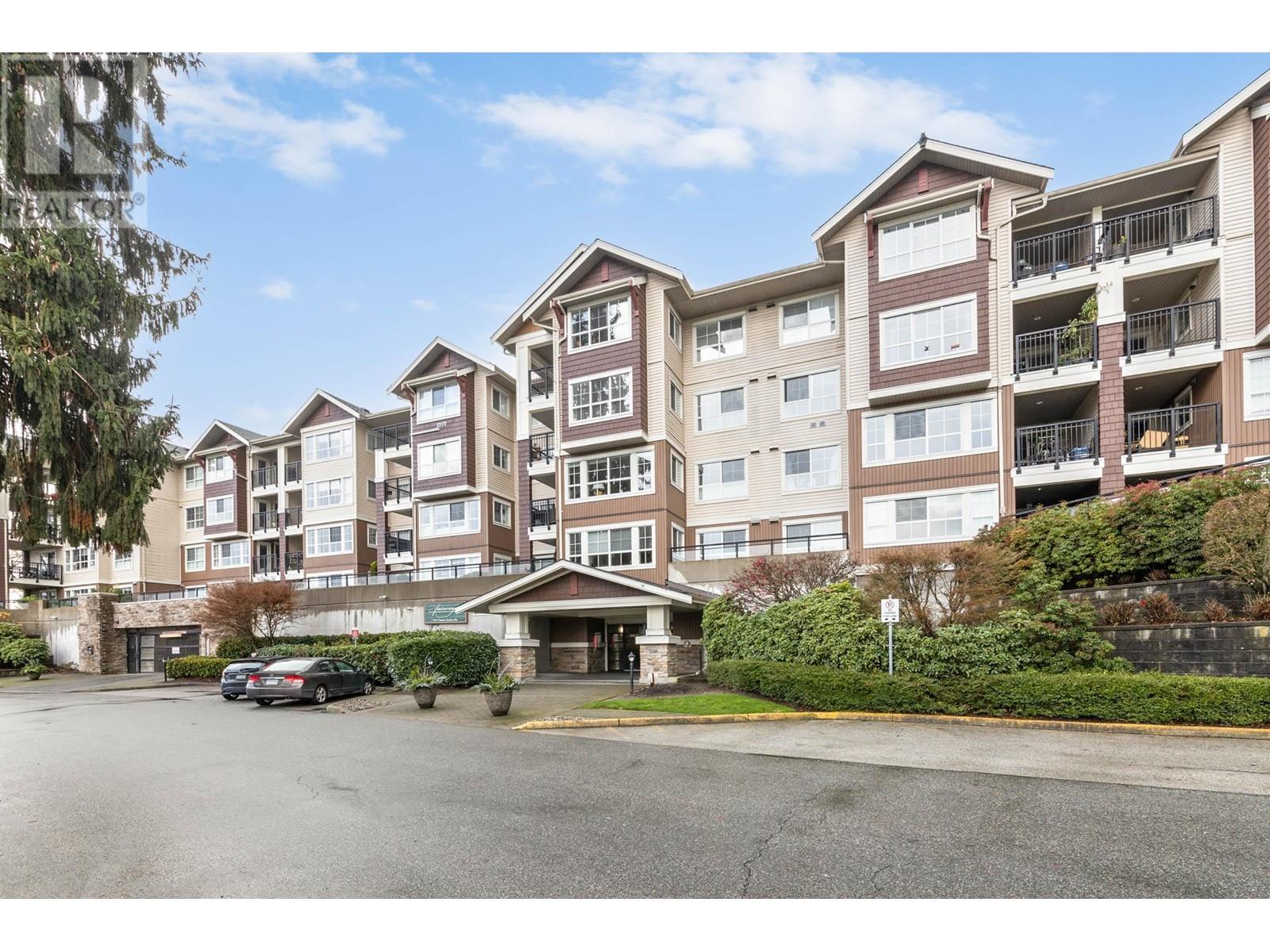 407 19677 Meadow Gardens Way, Pitt Meadows, British Columbia V3Y 0A2 - Photo 1 - R2945613