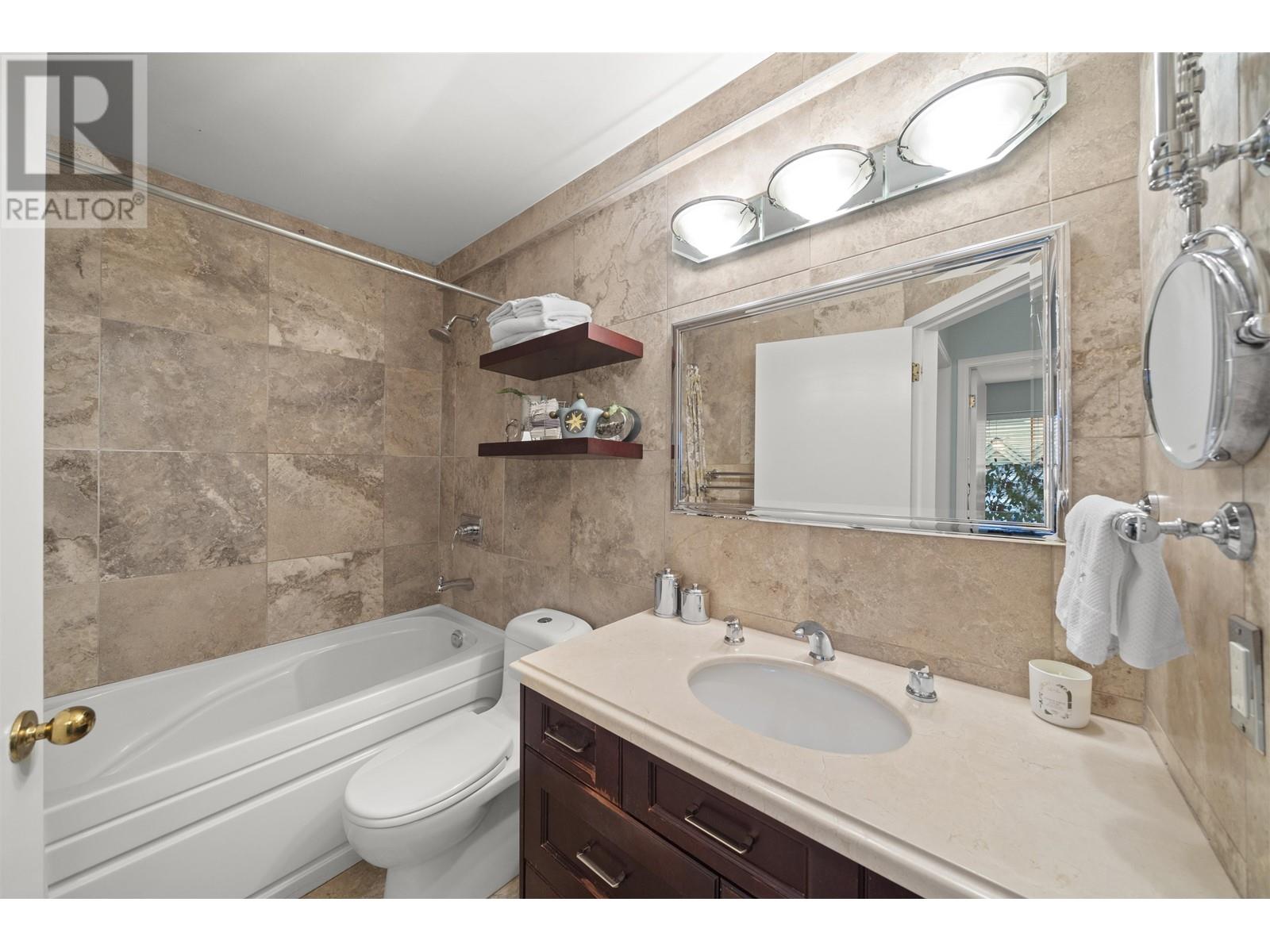 Listing Picture 12 of 17 : 103 835 W 7TH AVENUE, Vancouver / 溫哥華 - 魯藝地產 Yvonne Lu Group - MLS Medallion Club Member