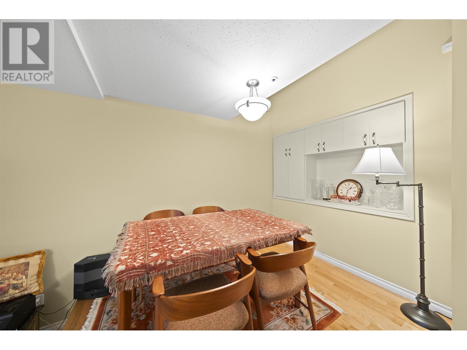 Listing Picture 13 of 17 : 103 835 W 7TH AVENUE, Vancouver / 溫哥華 - 魯藝地產 Yvonne Lu Group - MLS Medallion Club Member