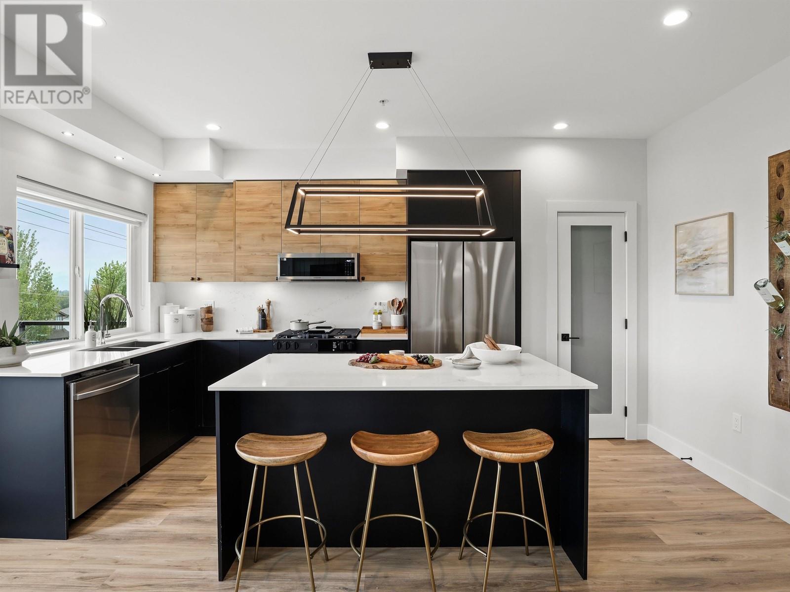 36 10640 248 Street, Maple Ridge, British Columbia N0N 0N0 - Photo 2 - R2946102