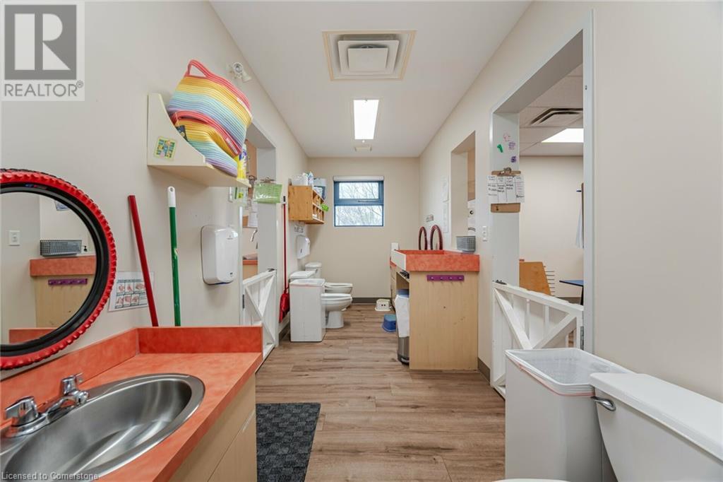 900 Golf Links RoadHamilton, Ontario  L9K 1J8 - Photo 30 - 40679749