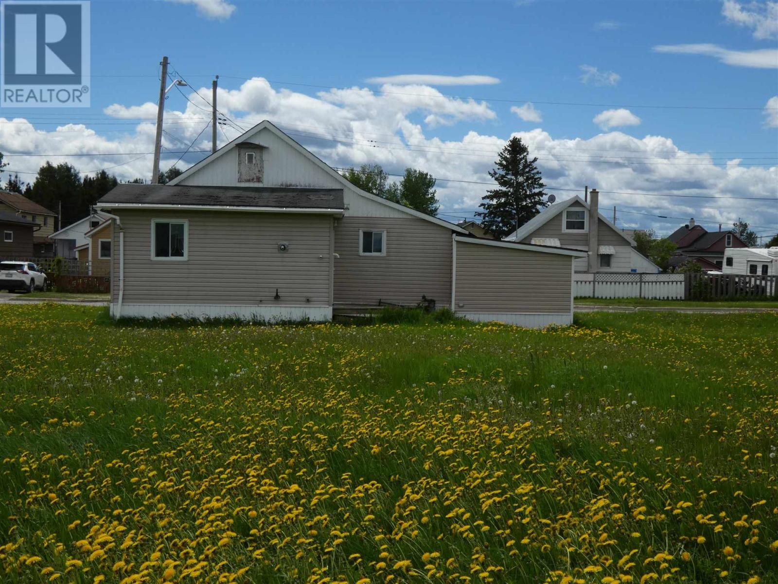 208 Third Ave Se, Geraldton, Ontario  P0T 1M0 - Photo 2 - TB243571