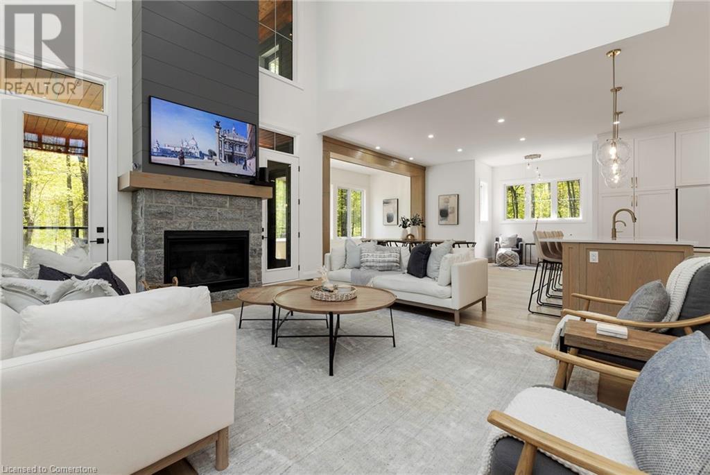 14 St Georges Court, Huntsville, Ontario  P1H 1A5 - Photo 4 - 40680034