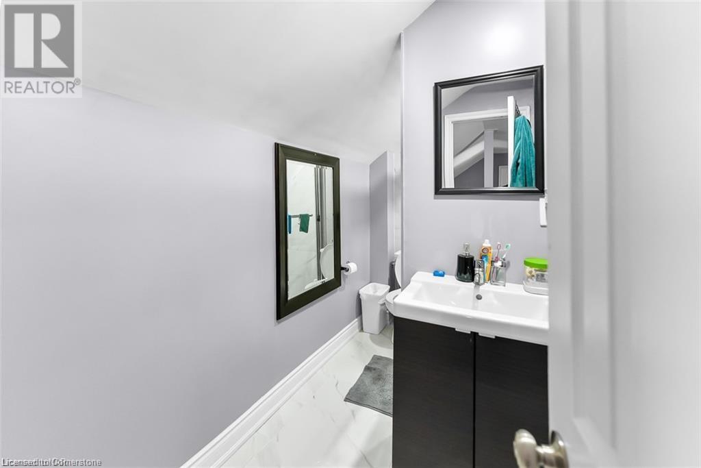 30 Division Street Unit# Main, St. Catharines, Ontario  L2R 3G2 - Photo 15 - 40679389