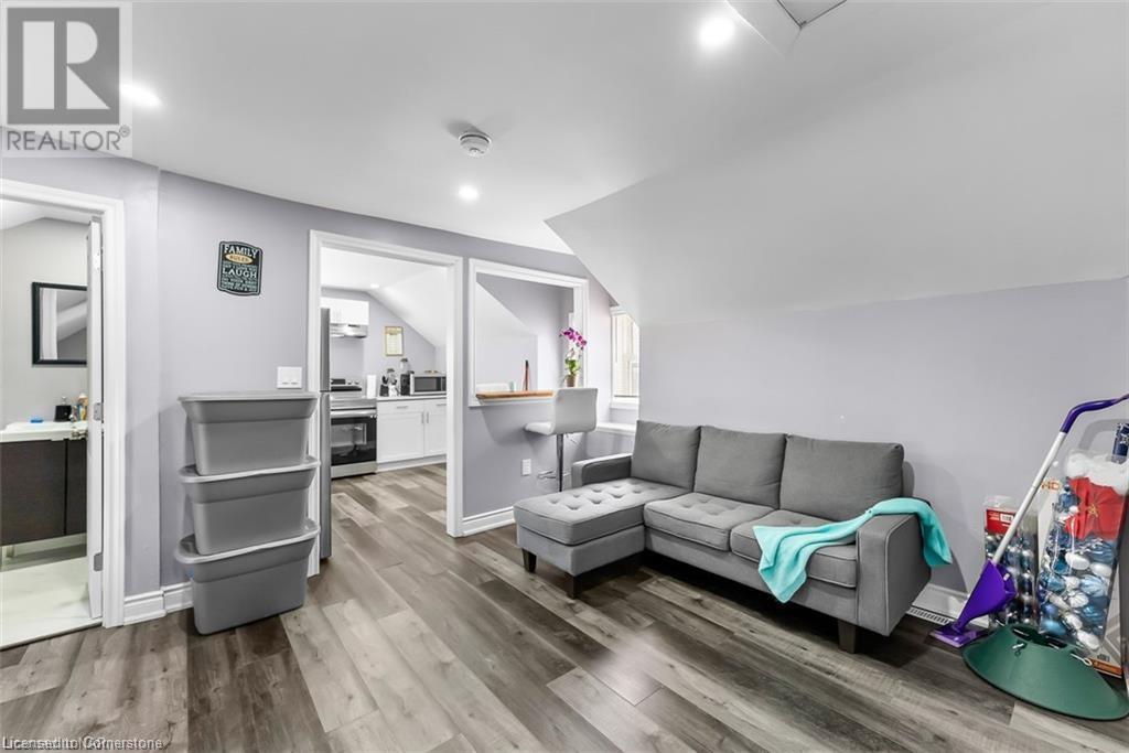 30 Division Street Unit# Main, St. Catharines, Ontario  L2R 3G2 - Photo 18 - 40679389