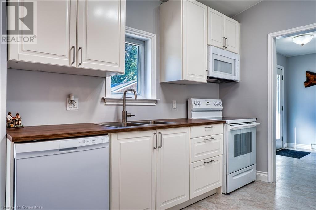 10055 Jane Street, Grand Bend, Ontario  N0M 1T0 - Photo 10 - 40680068