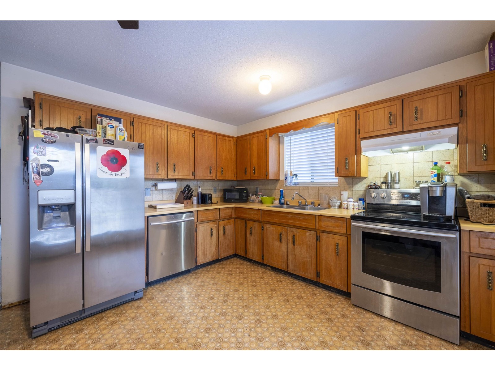 9742 149 Street, Surrey, British Columbia  V3R 8C6 - Photo 6 - R2945856